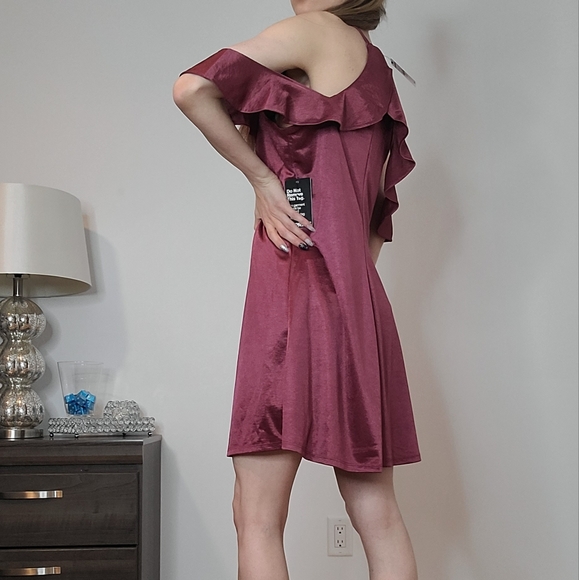 Express scallop dress - Picture 3 of 17